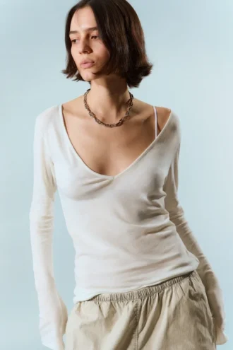 Plunging V-Neck Long-Sleeved Top – White Plunging V-Neck Long-Sleeved Top – White