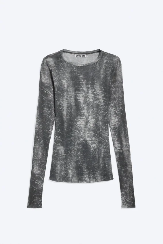 Printed Slim Fit Long-Sleeved Top – Black – Crocodile Print Printed Slim Fit Long-Sleeved Top – Black – Crocodile Print