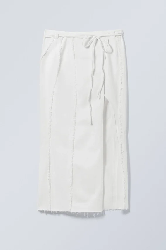 Raw-Edged Maxi Denim Wrap Skirt – White Raw-Edged Maxi Denim Wrap Skirt – White