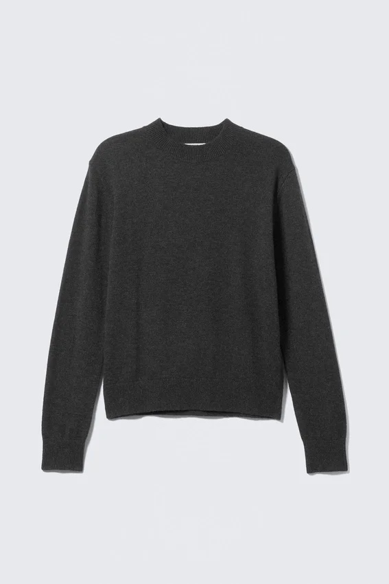 Regular Fit Wool-Blend Crew-Neck Sweater – Black Regular Fit Wool-Blend Crew-Neck Sweater – Black