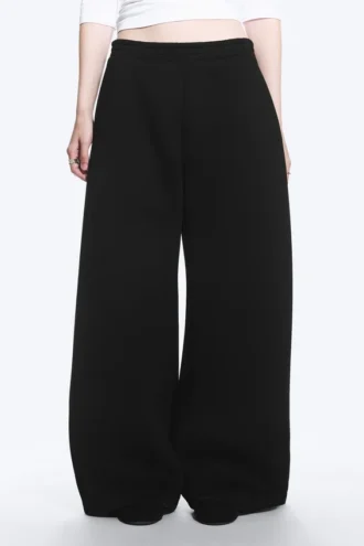 Relaxed Barrel Leg Scuba Sweatpants – Black