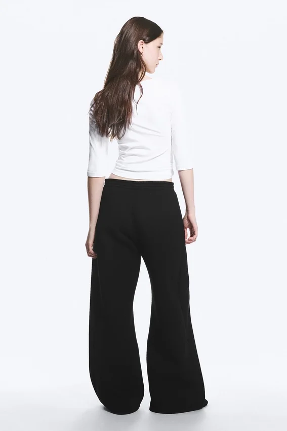 Relaxed Barrel Leg Scuba Sweatpants – Black Relaxed Barrel Leg Scuba Sweatpants – Black