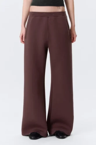 Relaxed Barrel Leg Scuba Sweatpants – Burgundy
