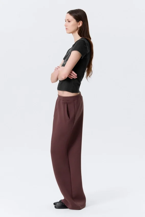 Relaxed Barrel Leg Scuba Sweatpants – Burgundy Relaxed Barrel Leg Scuba Sweatpants – Burgundy