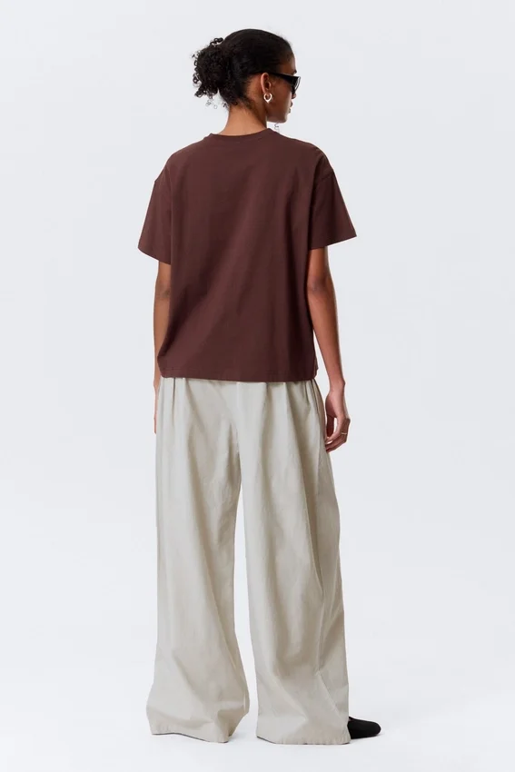 Relaxed Boxy Cotton T-Shirt – Burgundy Relaxed Boxy Cotton T-Shirt – Burgundy