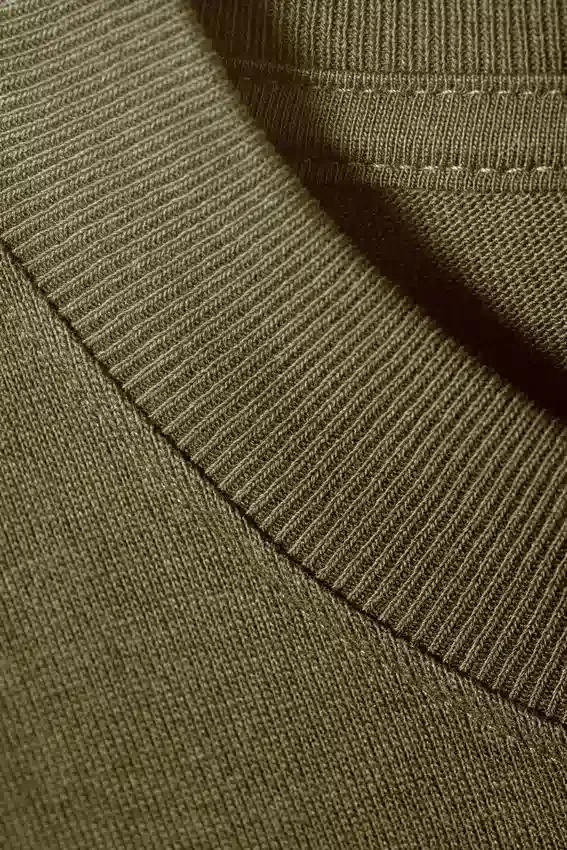 Relaxed Crew Neck T-Shirt – Dark Green Relaxed Crew Neck T-Shirt – Dark Green