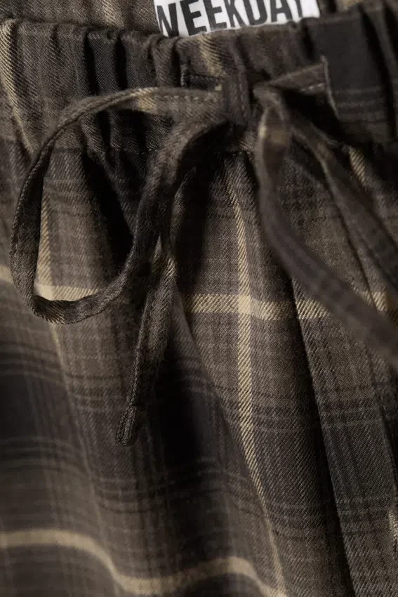 Relaxed Flannel Pyjama Trousers – Checked Dark Brown Relaxed Flannel Pyjama Trousers – Checked Dark Brown