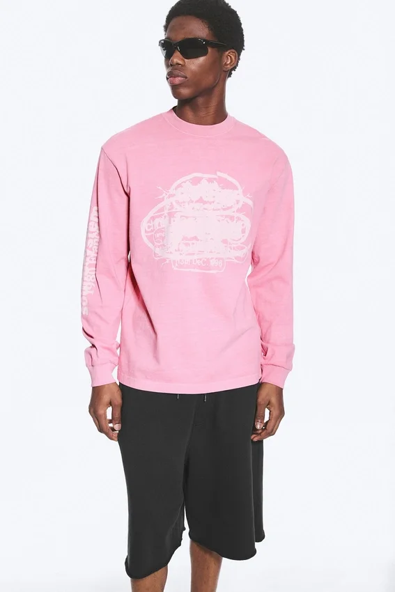 Relaxed Graphic Long-Sleeved T-Shirt – Pink – Logos Relaxed Graphic Long-Sleeved T-Shirt – Pink – Logos
