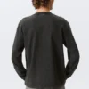 Relaxed Graphic Long-Sleeved T-Shirt – Washed Grey – Red Print Relaxed Graphic Long-Sleeved T-Shirt – Washed Grey – Red Print