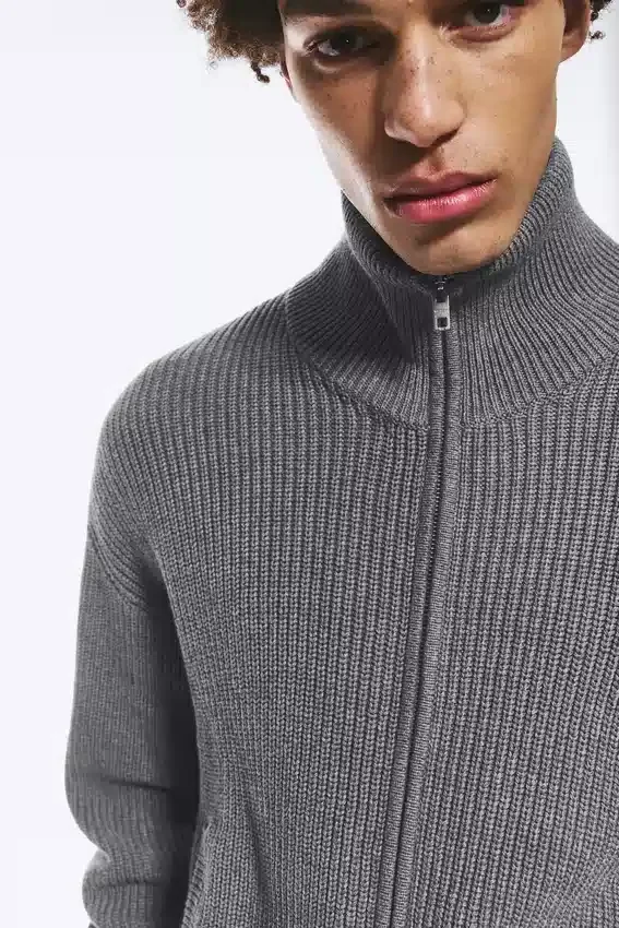 Relaxed High-Neck Zip Knit Cardigan – Light Dusty Grey Relaxed High-Neck Zip Knit Cardigan – Light Dusty Grey