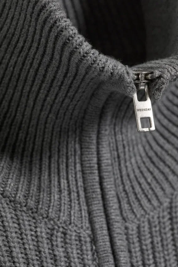 Relaxed High-Neck Zip Knit Cardigan – Light Dusty Grey Relaxed High-Neck Zip Knit Cardigan – Light Dusty Grey