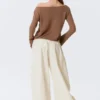Relaxed Knitted Boat-Neck Sweater – Brown Relaxed Knitted Boat-Neck Sweater – Brown