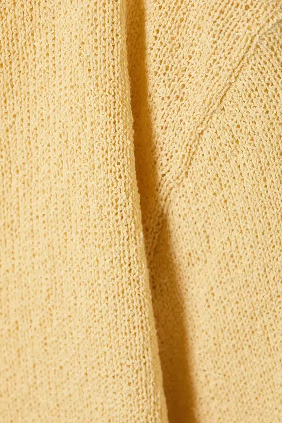 Relaxed Knitted Boat-Neck Sweater – Light Yellow Relaxed Knitted Boat-Neck Sweater – Light Yellow