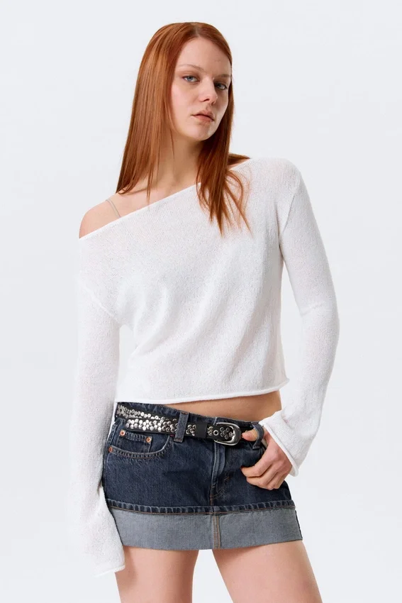 Relaxed Knitted Boat-Neck Sweater – White Relaxed Knitted Boat-Neck Sweater – White