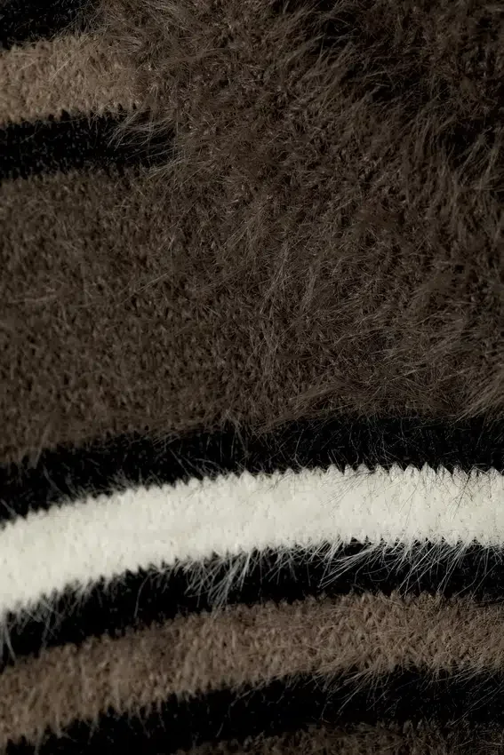 Relaxed Knitted Striped Hairy Sweater – Brown Stripe Relaxed Knitted Striped Hairy Sweater – Brown Stripe