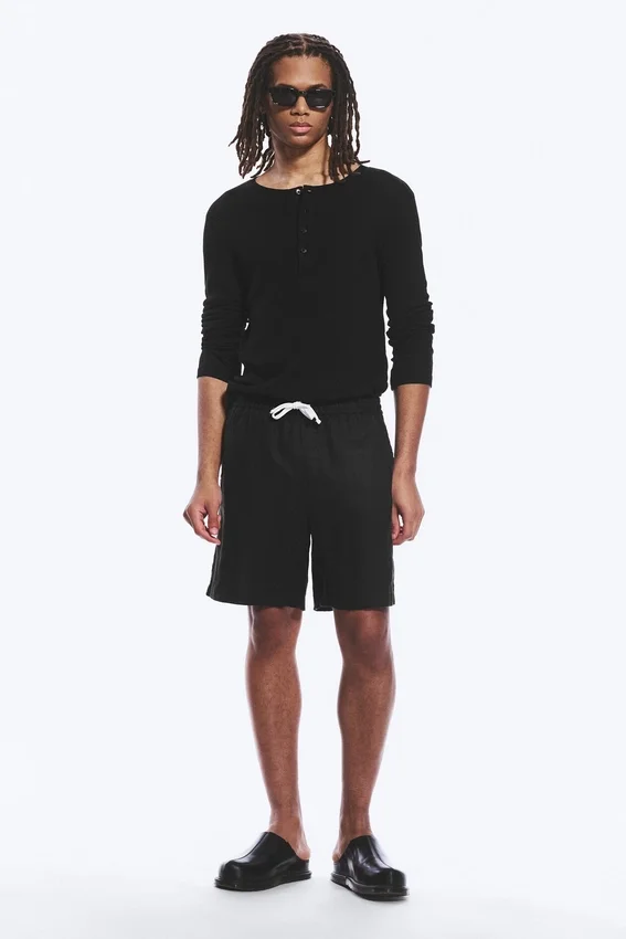 Relaxed Linen Drawstring Shorts – Black Relaxed Linen Drawstring Shorts – Black