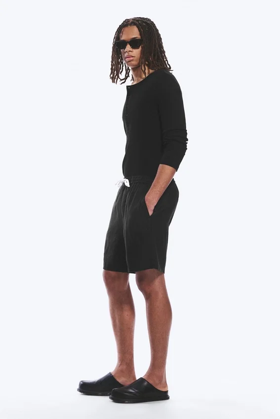 Relaxed Linen Drawstring Shorts – Black Relaxed Linen Drawstring Shorts – Black