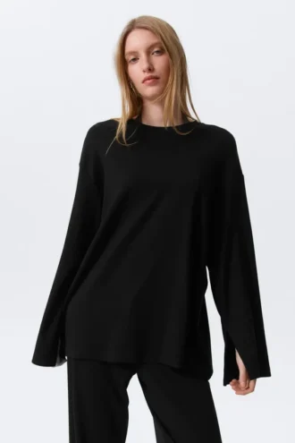 Relaxed Long-Sleeved Jersey Top – Black Relaxed Long-Sleeved Jersey Top – Black