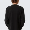 Relaxed Long-Sleeved T-Shirt – Black Relaxed Long-Sleeved T-Shirt – Black