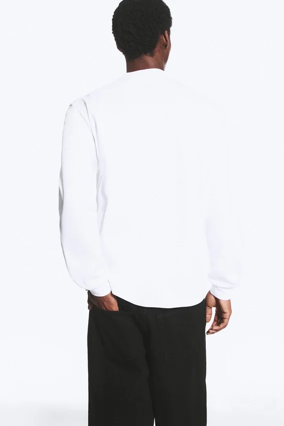Relaxed Long-Sleeved T-Shirt – White Relaxed Long-Sleeved T-Shirt – White