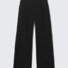 Relaxed Mid Rise Pleated Suiting Trousers – Black Relaxed Mid Rise Pleated Suiting Trousers – Black