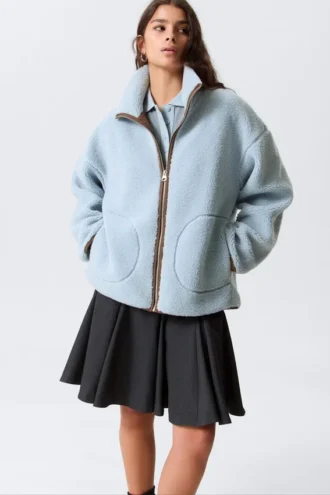 Relaxed Pile Fleece Jacket – Light Blue – Brown Lining
