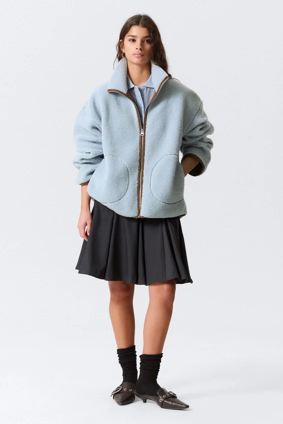 Relaxed Pile Fleece Jacket – Light Blue – Brown Lining Relaxed Pile Fleece Jacket – Light Blue – Brown Lining
