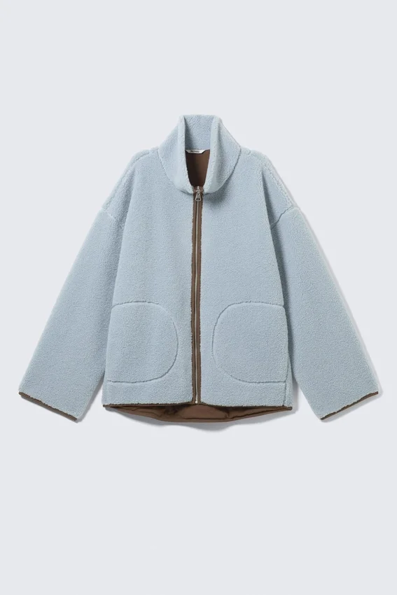 Relaxed Pile Fleece Jacket – Light Blue – Brown Lining Relaxed Pile Fleece Jacket – Light Blue – Brown Lining