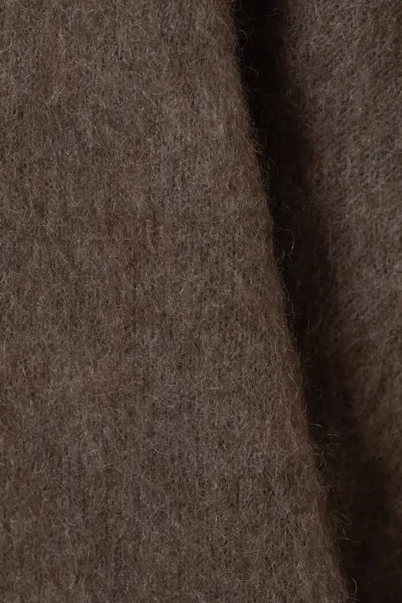 Relaxed Ribbed Crew Neck Sweater – Brown Relaxed Ribbed Crew Neck Sweater – Brown