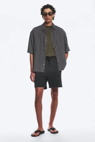 Relaxed Short-Sleeved Linen-Blend Shirt – Dark Grey Stripe