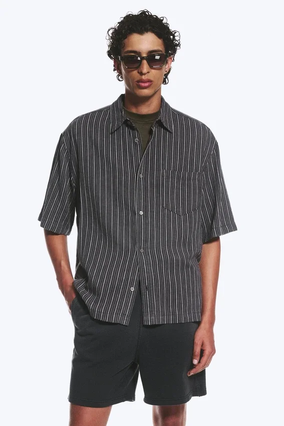 Relaxed Short-Sleeved Linen-Blend Shirt – Dark Grey Stripe Relaxed Short-Sleeved Linen-Blend Shirt – Dark Grey Stripe