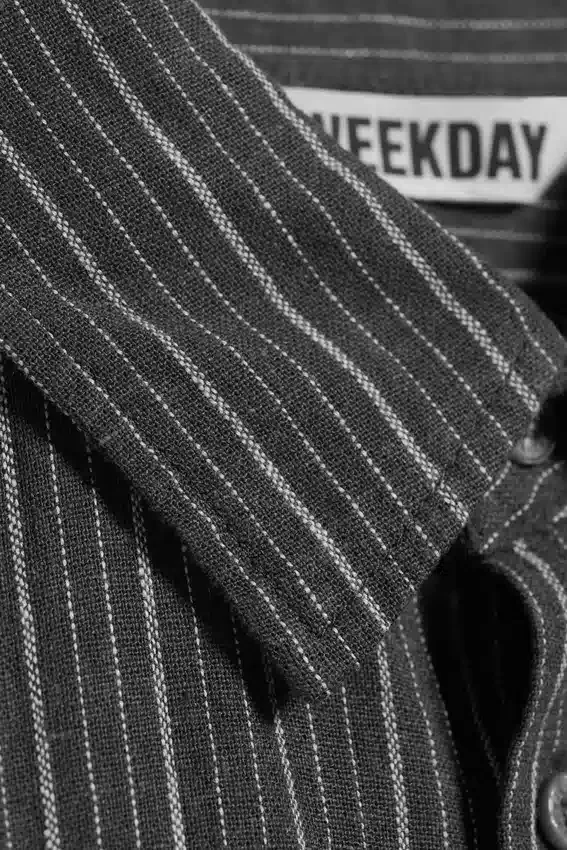 Relaxed Short-Sleeved Linen-Blend Shirt – Dark Grey Stripe Relaxed Short-Sleeved Linen-Blend Shirt – Dark Grey Stripe