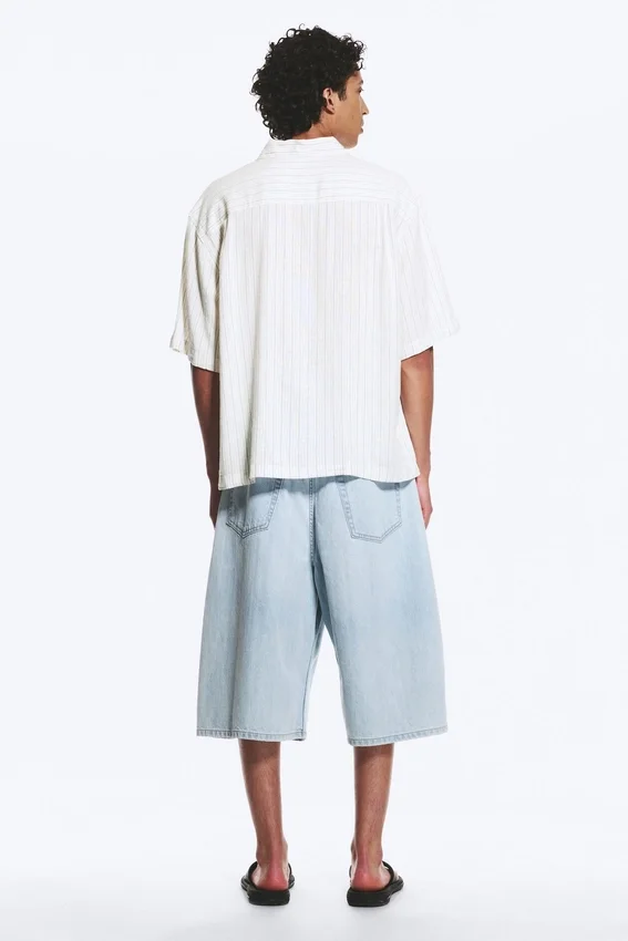 Relaxed Short-Sleeved Linen-Blend Shirt – White/Grey Stripe Relaxed Short-Sleeved Linen-Blend Shirt – White/Grey Stripe