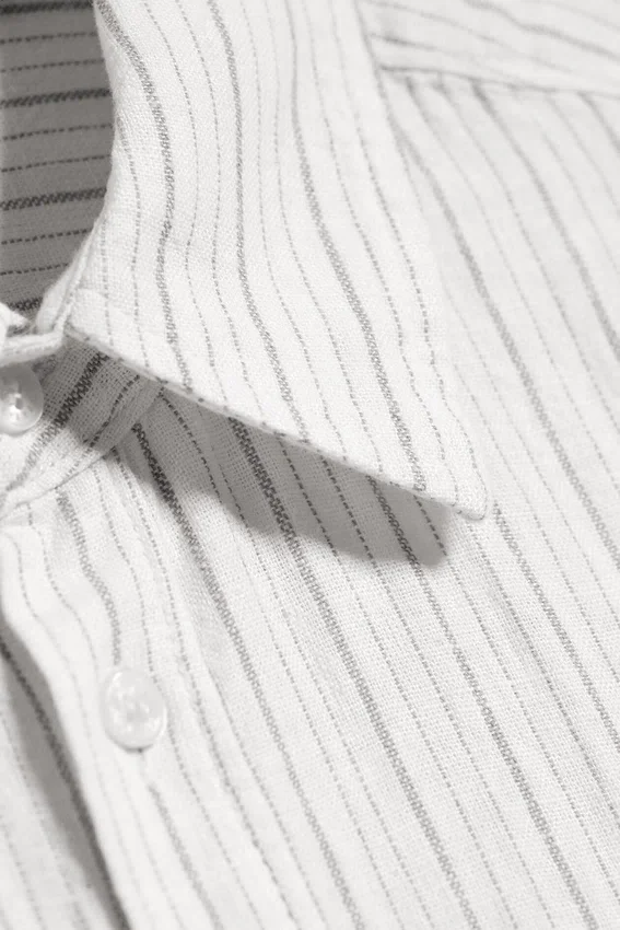 Relaxed Short-Sleeved Linen-Blend Shirt – White/Grey Stripe Relaxed Short-Sleeved Linen-Blend Shirt – White/Grey Stripe