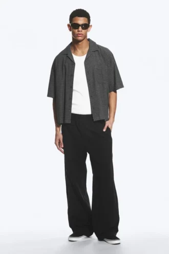 Relaxed Straight Joggers – Black