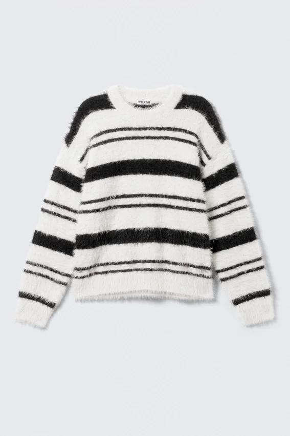 Relaxed Striped Knitted Sweater – Black & White Stripes Relaxed Striped Knitted Sweater – Black & White Stripes
