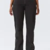 Resolute Curve High Waisted Regular Straight Jeans – Tuned Black – Black Resolute Curve High Waisted Regular Straight Jeans – Tuned Black – Black
