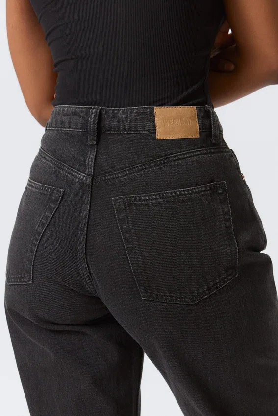 Resolute Curve High Waisted Regular Straight Jeans – Tuned Black – Black Resolute Curve High Waisted Regular Straight Jeans – Tuned Black – Black