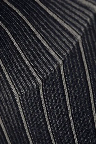 Ribbed Fitted Turtleneck – Dark Blue Stripe