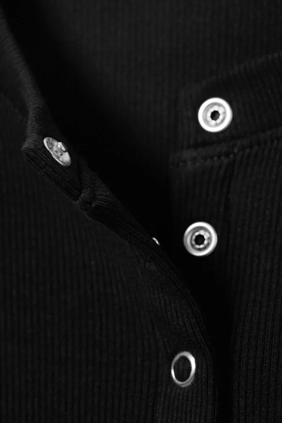 Ribbed Long-Sleeved Cardigan – Black Ribbed Long-Sleeved Cardigan – Black