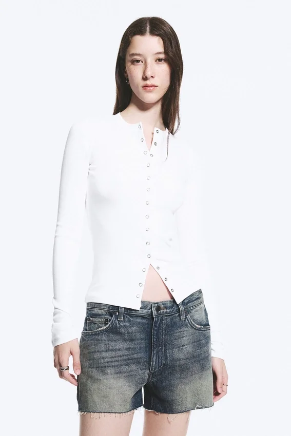 Ribbed Long-Sleeved Cardigan – White Ribbed Long-Sleeved Cardigan – White