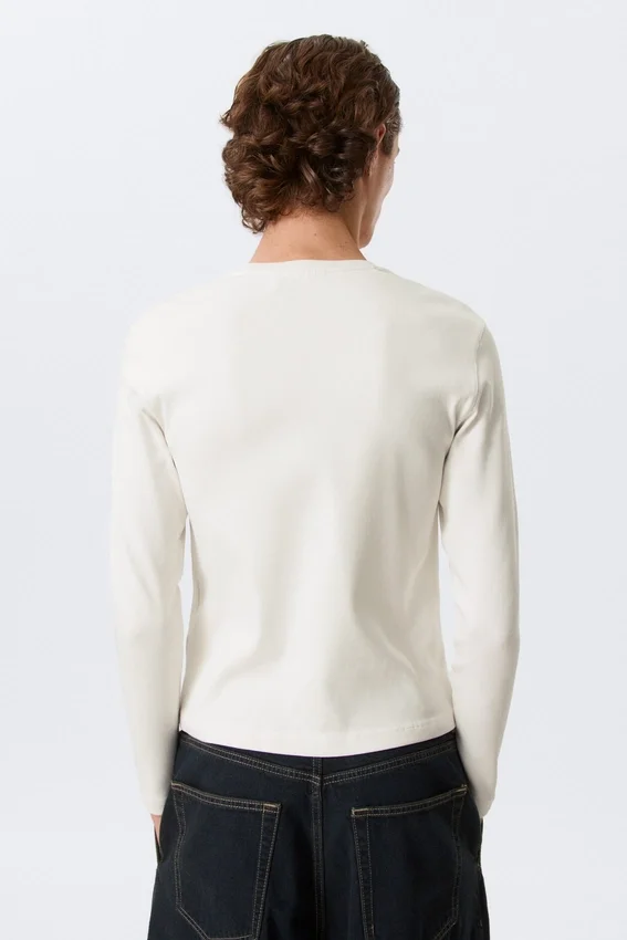 Ribbed Long-Sleeved T-Shirt – Dusty White Ribbed Long-Sleeved T-Shirt – Dusty White