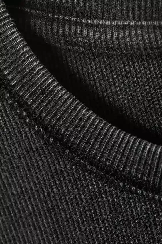 Ribbed Long-Sleeved T-Shirt – Washed Black Ribbed Long-Sleeved T-Shirt – Washed Black