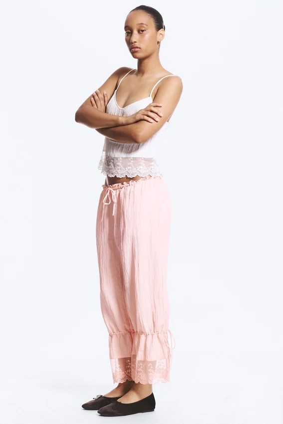 Rosabel Low Rise Loose Lace-Trim Bloomers – Light Dusty Pink Rosabel Low Rise Loose Lace-Trim Bloomers – Light Dusty Pink