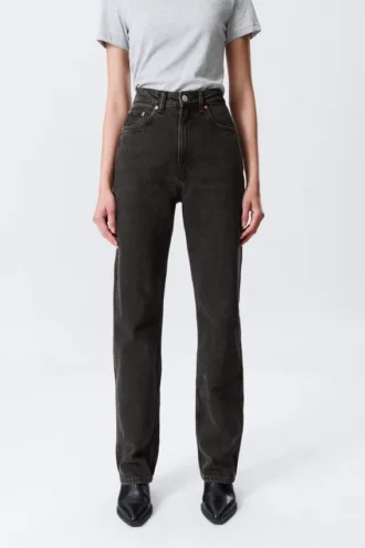 Rowe Super High Waisted Regular Straight Jeans – Echo Black – Black