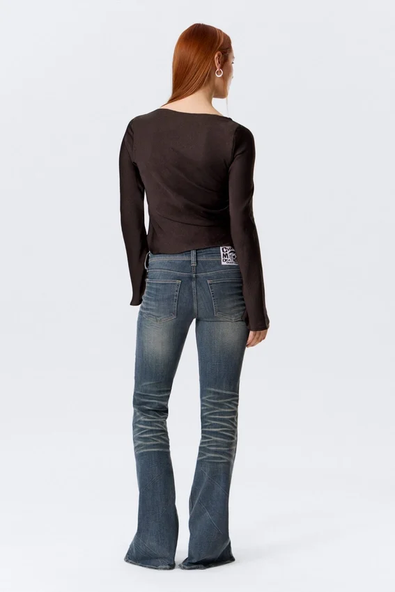 Ruched Boat-Neck Trumpet Sleeve Top – Dark Brown Ruched Boat-Neck Trumpet Sleeve Top – Dark Brown