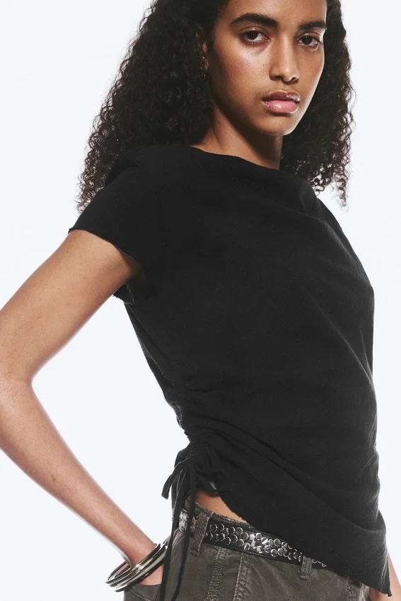 Ruched Short-Sleeved Top – Black Ruched Short-Sleeved Top – Black