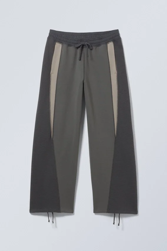 Scott Colour Block Sweatpants – Dark Grey Colour Block Scott Colour Block Sweatpants – Dark Grey Colour Block