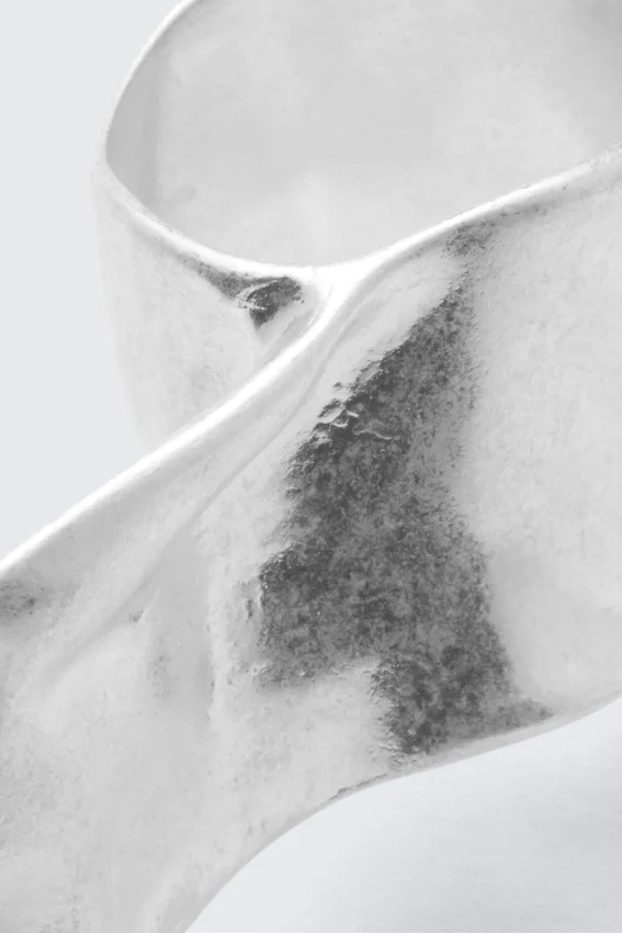 Sculpted Ring – Silver Sculpted Ring – Silver
