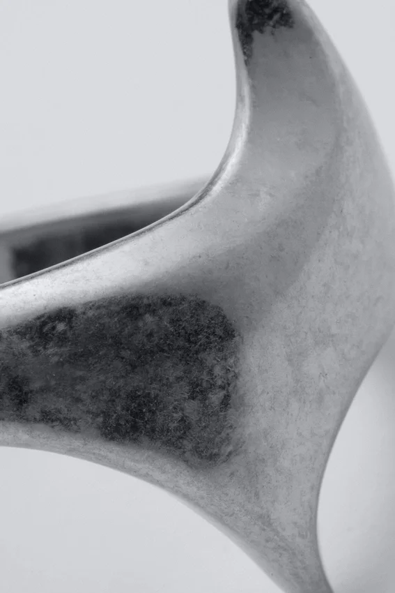 Sculptural Claw Ring – Silver Sculptural Claw Ring – Silver